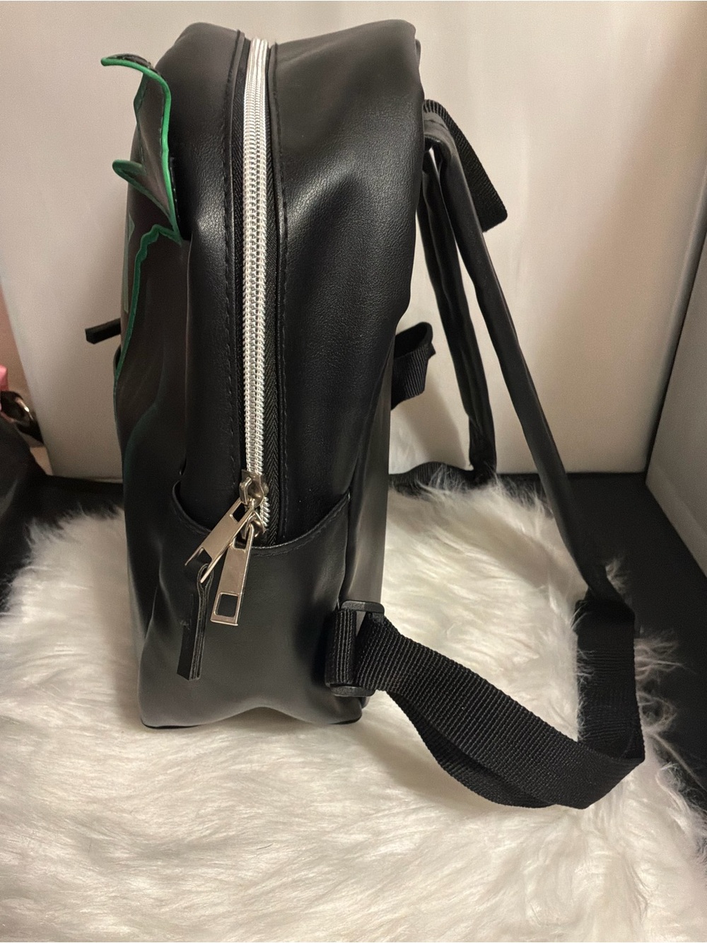 Wicked 'Defy Gravity' Black & Green Mini Backpack - Picture 5 of 7